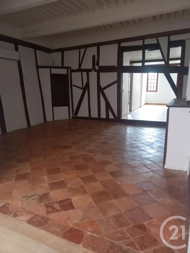 Appartement Loft à louer - 2 pièces - 88.37 m2 - MIREPOIX - 09 - MIDI-PYRENEES - Century 21 Immo Sud